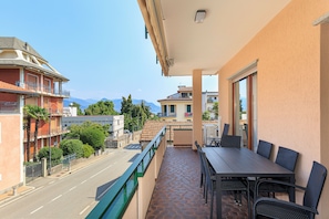 Outdoor dining - Principina (Stresa)