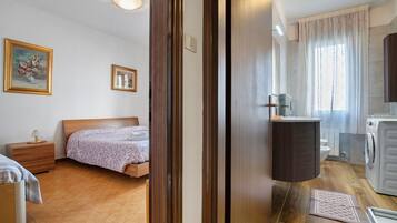 Strykejern/-brett, wi-fi og sengetøy