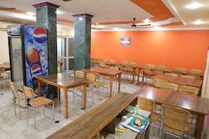 Dining - New Samrat Hotel And Restaurant (Srinagar)