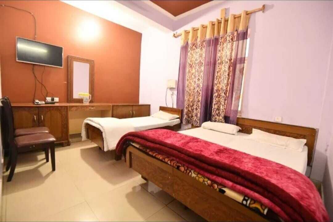 Standard Triple Room | Free WiFi