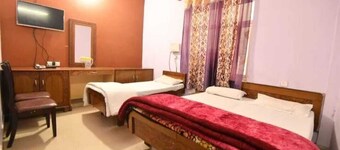 New Samrat Hotel And Restaurant