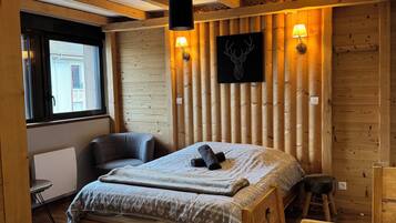 Fer et planche à repasser, draps fournis