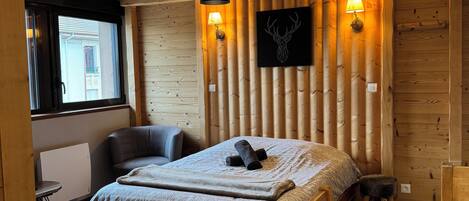 1 soverom, strykejern/-brett og sengetøy