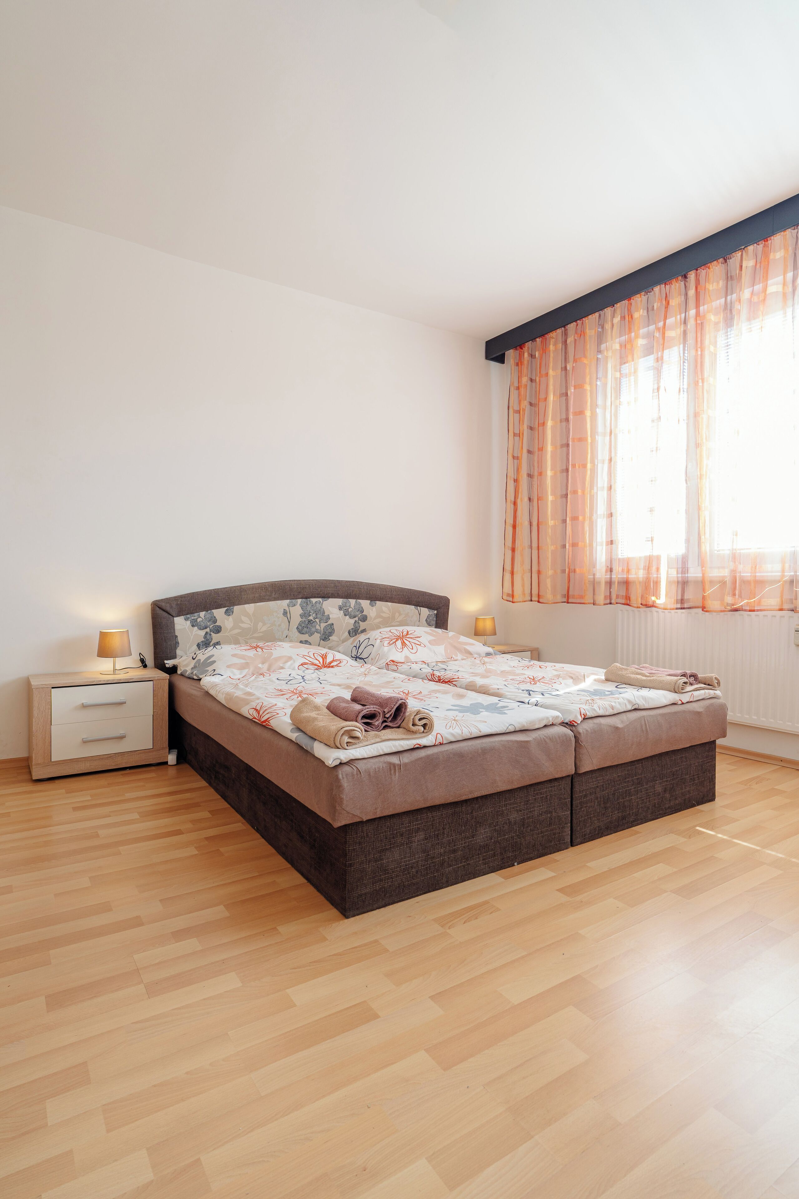 3 dormitorios, tabla de planchar con plancha, wifi y ropa de cama