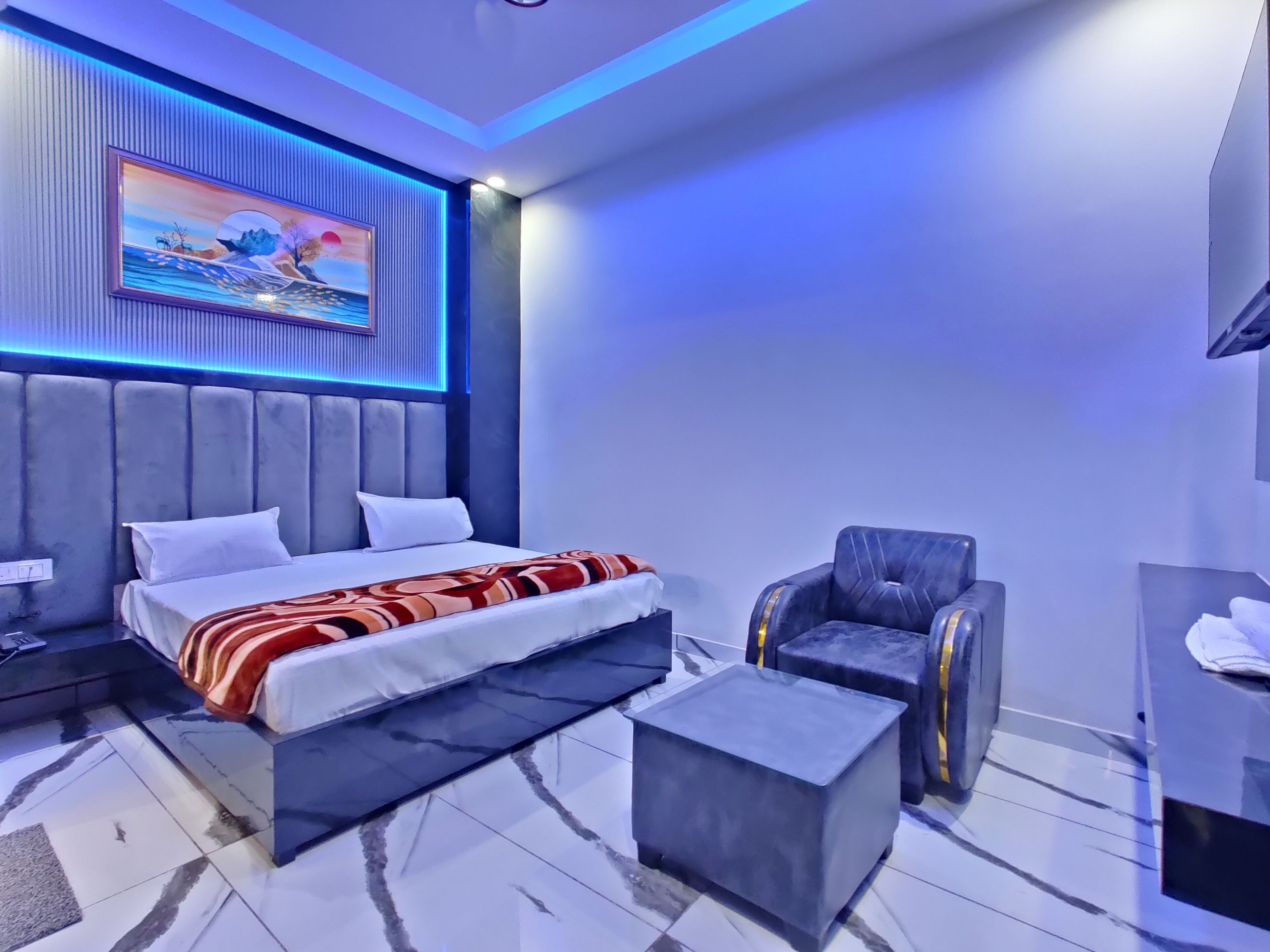 Deluxe Double Room | Free WiFi