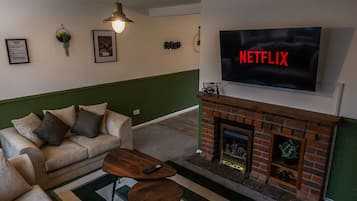 TV, fireplace