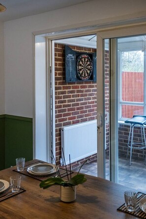 Dining - Cozy and Stylish stays at Maiden Lane (West Sussex)