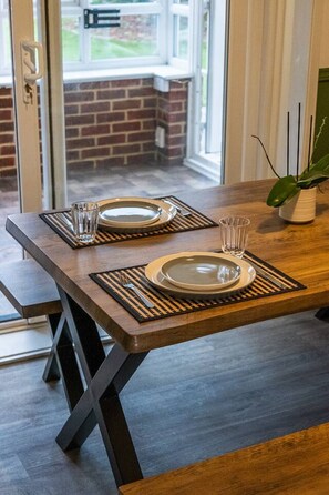 Dining - Cozy and Stylish stays at Maiden Lane (West Sussex)