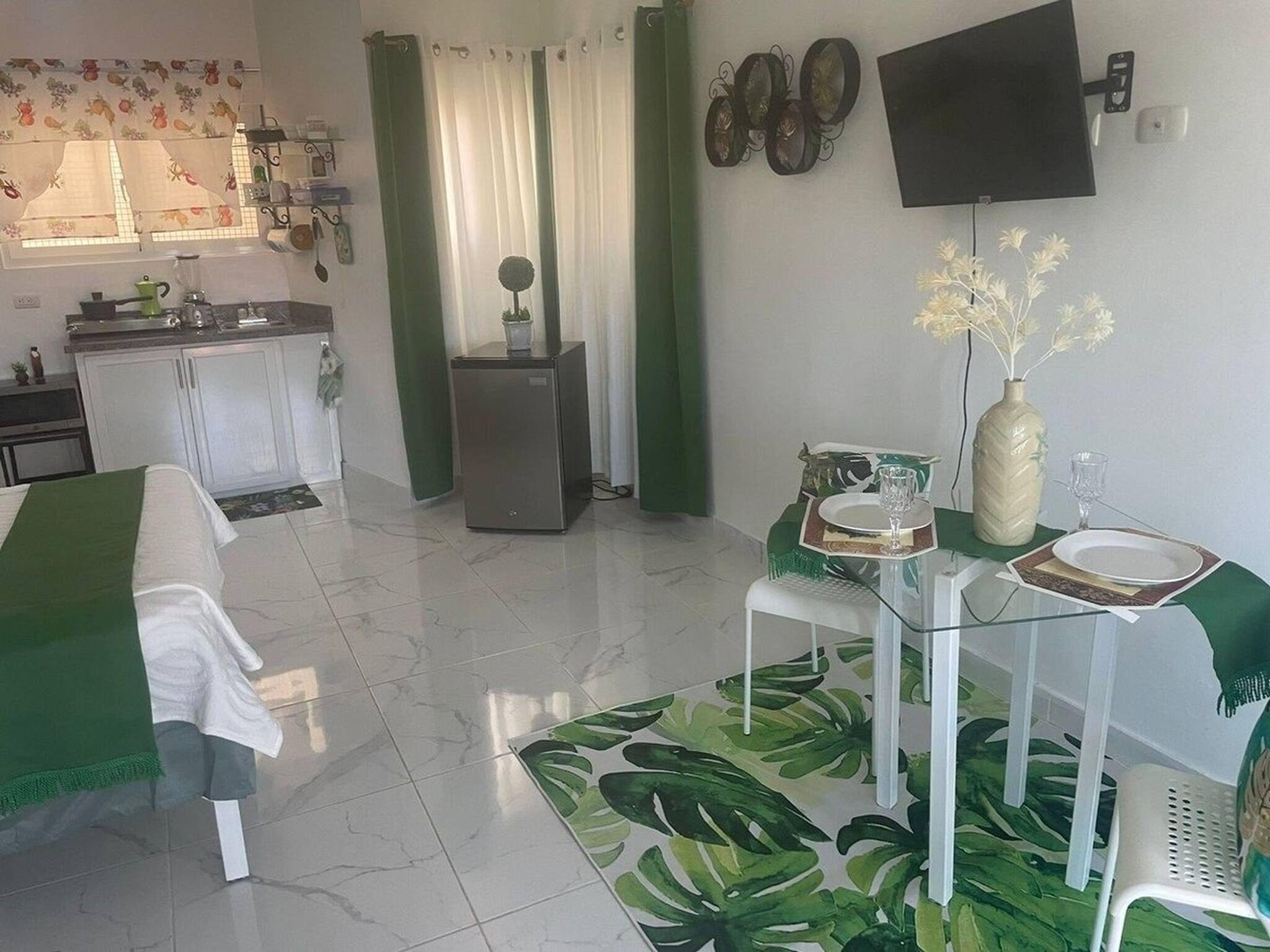 Room, 1 Bedroom, Smoking, Mountain View | 1 bedroom