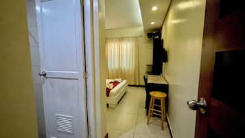 Escritorio y wifi gratis