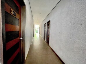 Interior - D'Goldwin Lodge (Coron)