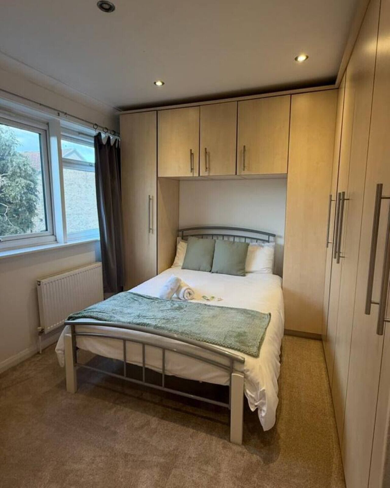 Iron/ironing board, travel cot, WiFi, bed sheets