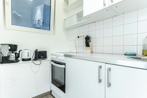 Basic Apartment | Private kitchen - Elegant Spacious 2BR City Center Stay (Vienna)
