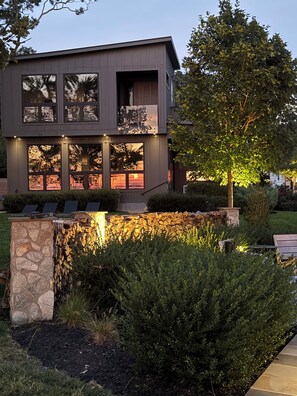 Exterior - Luxury 5-Star Chesapeake Bay Waterfront Home (Shady Side)