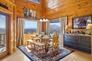 Dining - Smoky Mountain Bliss by Beyond Expectations (Sevierville)