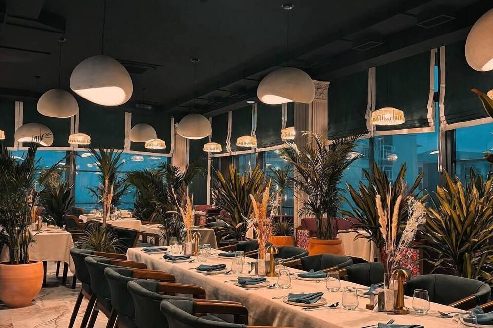 SM Luxury Hotel