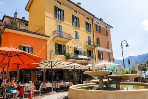 Outdoor dining - Villa Limone Suite - Argegno (Argegno)