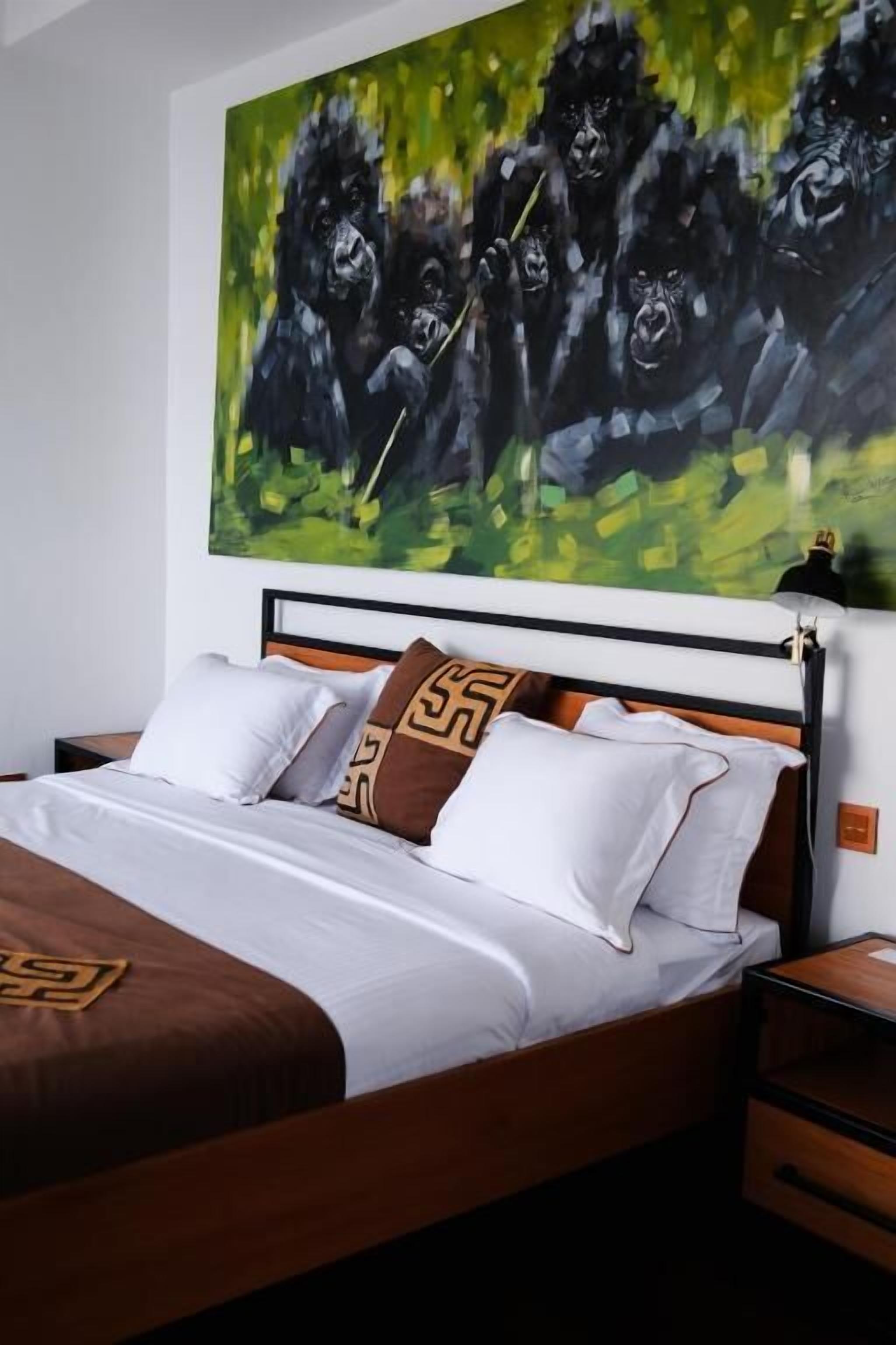 Iron/ironing board, free WiFi