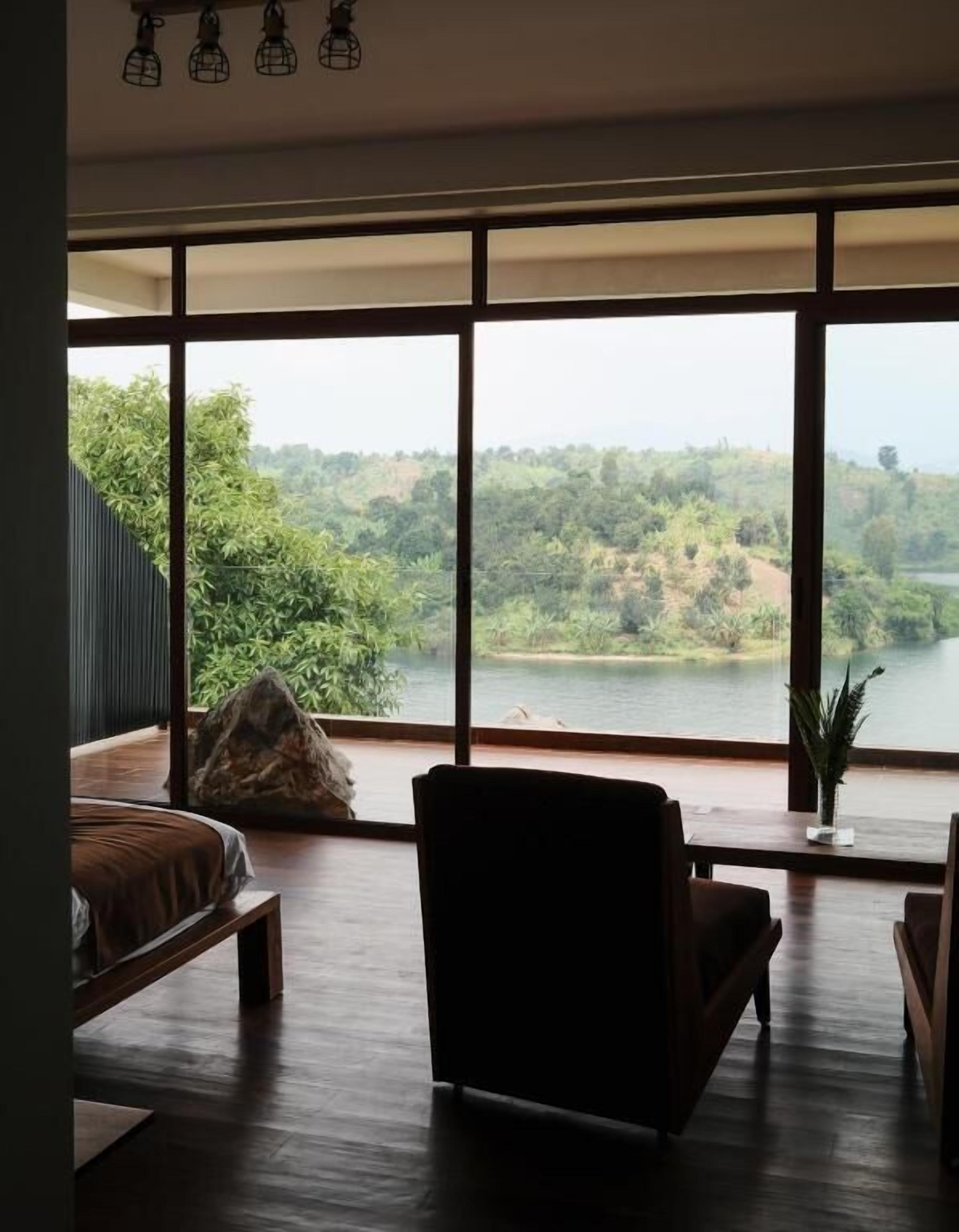 Dobbeltrom – deluxe, balkong, utsikt mot innsjø | Innvendig