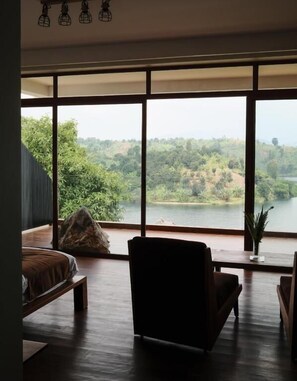 Habitación Deluxe doble, balcón, vistas al lago | Interior