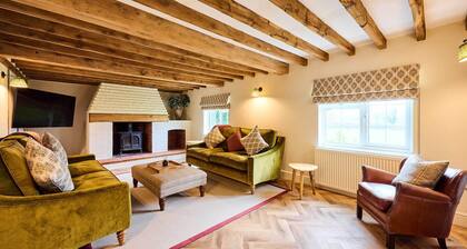 Host & Stay | The Coral Cottage