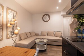 Living area - Popolo Rooms&Suites (Roma)