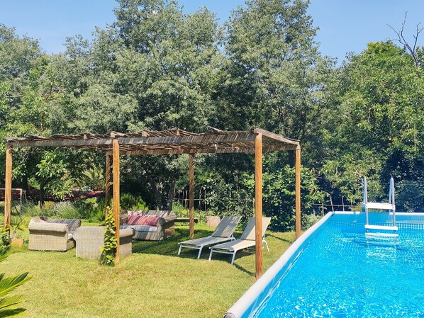 Pool - Country House 'Can Bonet - La Volta' with Shared Pool, Wi-Fi and Air Conditioning (Sant Martí Vell)