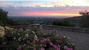 Property grounds - Relais Villa Ambrosetti - Elegant Suite with Garden View in Verona (Avesa)