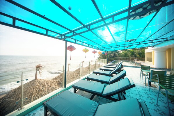 Private beach, white sand - Palado Hotel Mui Ne  (Phan Thiet)