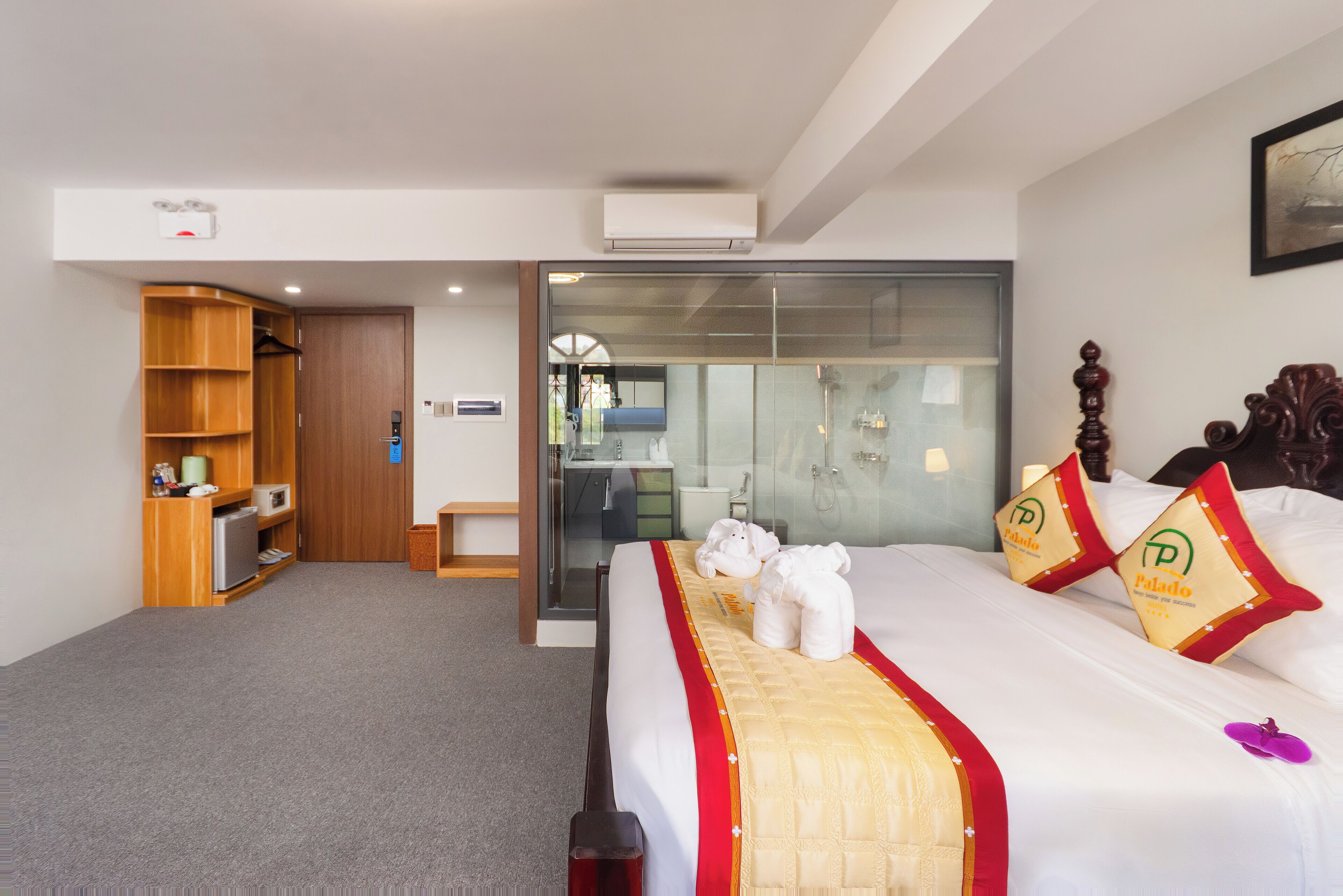 Deluxe Double Room, City View