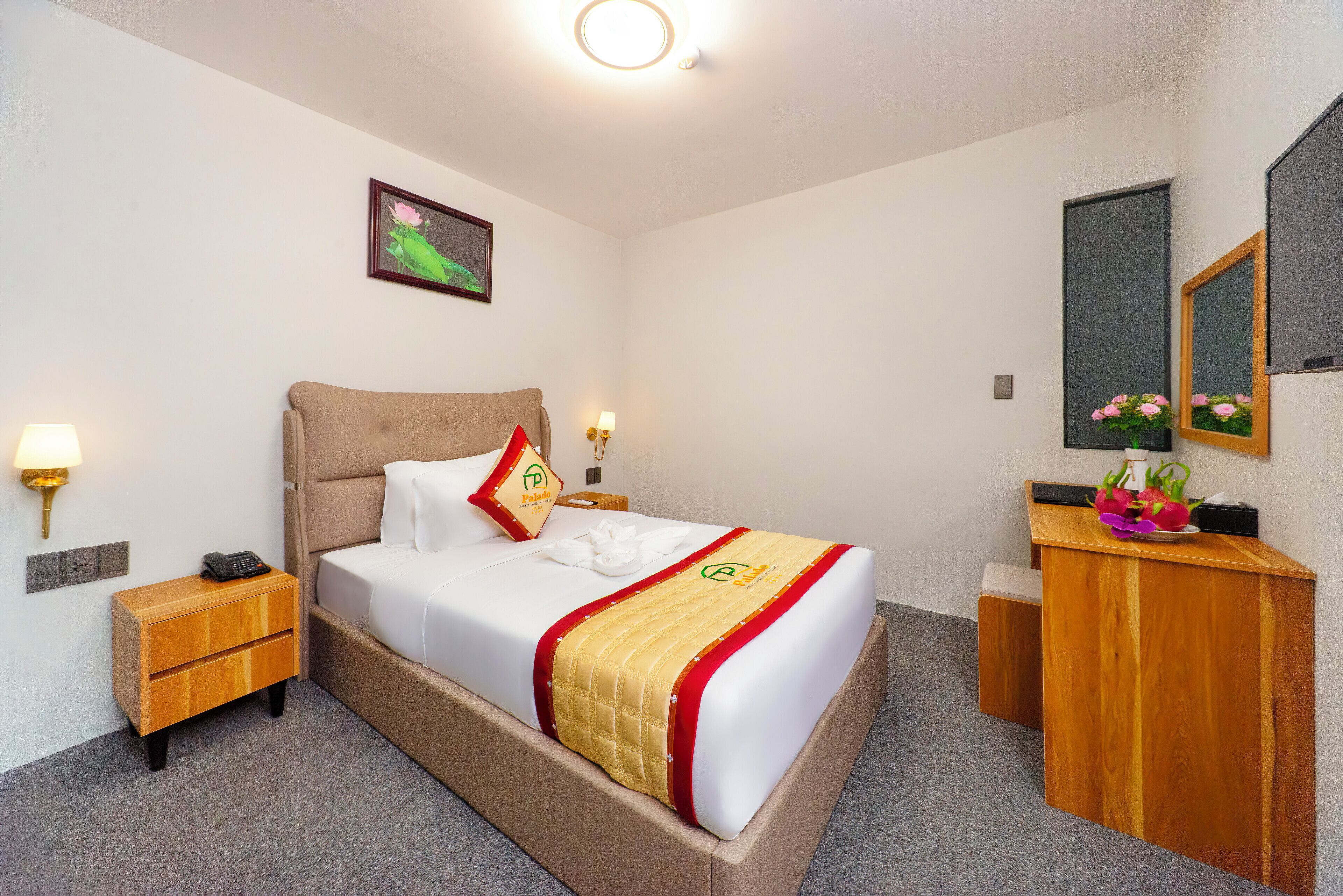 Standard Single Room | Minibar, desk, laptop workspace, blackout drapes