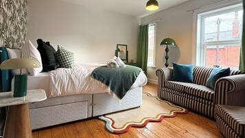 3 bedrooms, desk, iron/ironing board, WiFi