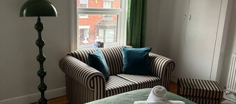 The Linden Lodge; nr Cathedral, with parking