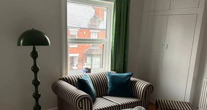 The Linden Lodge; nr Cathedral, with parking