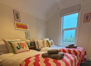 3 bedrooms, iron/ironing board, travel cot, WiFi - The Maple House common views, central Lincoln (Lincolnshire)