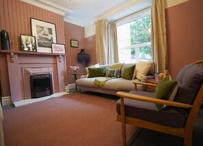 Télévision, cheminée