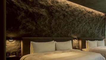 In-room safe, free WiFi