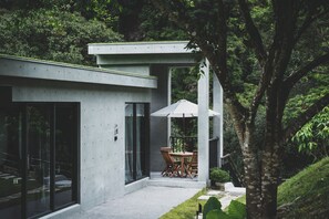 Quarto, vista para o vale | Terraço/pátio