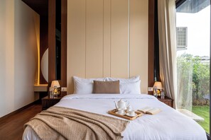 Deluxe Villa, Balcony, Hill View | Free WiFi - Elivaas Gardenia 4 BHK Farmhouse (Gurugram)