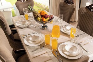 Dining - Elivaas Gardenia 4 BHK Farmhouse (Gurugram)