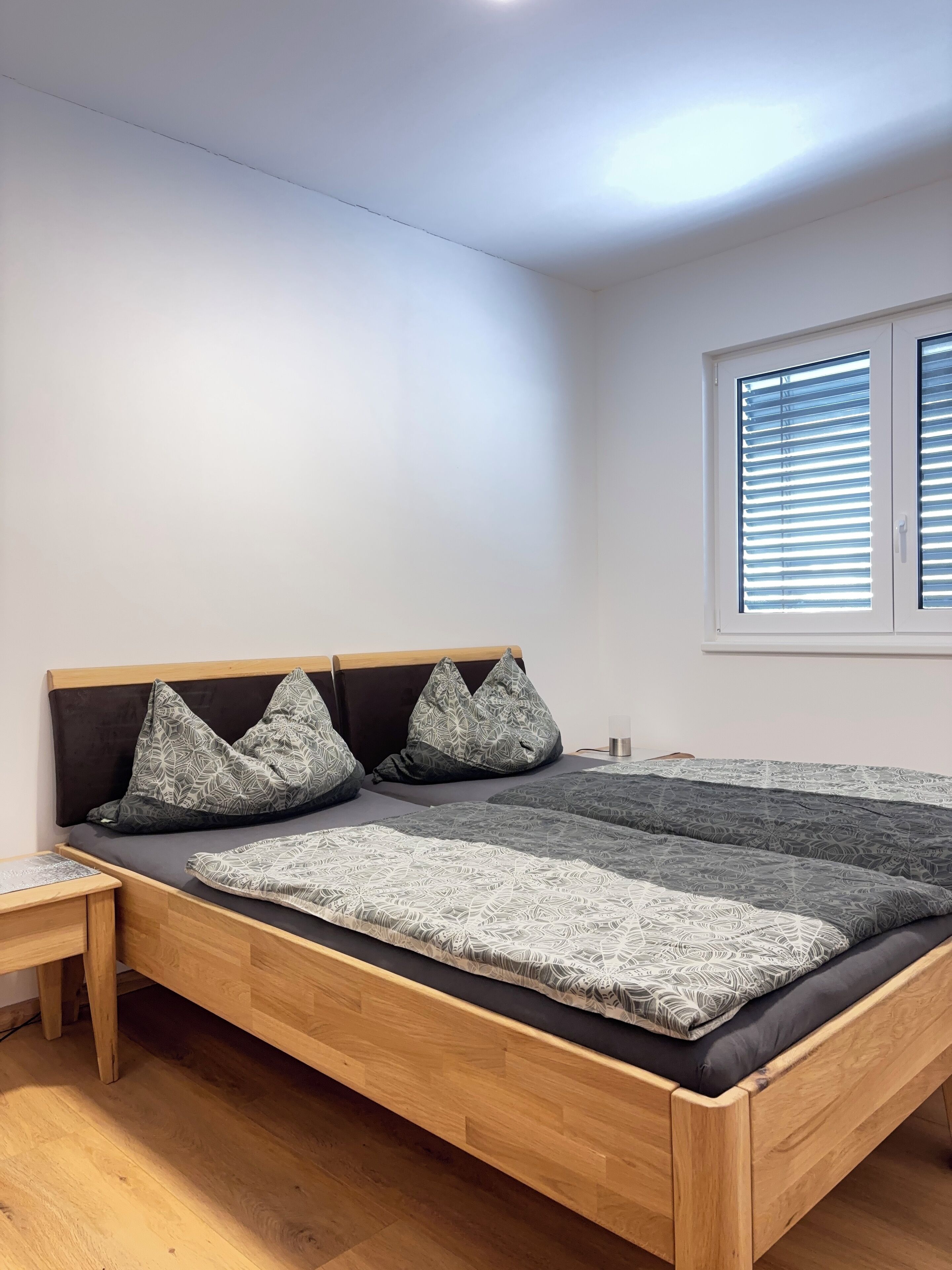 2 habitaciones, wifi gratis y ropa de cama 