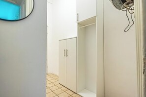 Exterior - Comfortable 1BR Apartment Long Stays (Vienna)