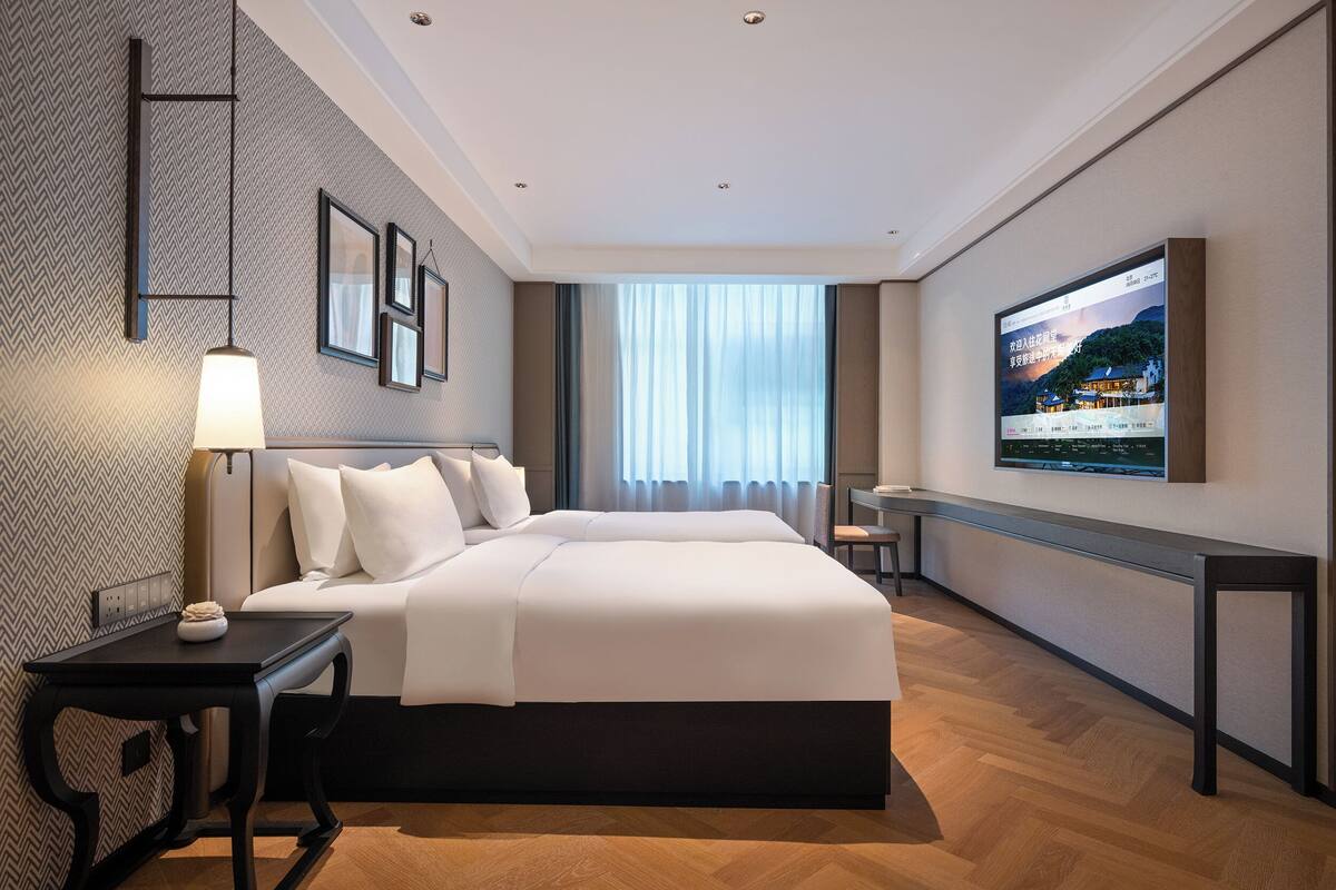 ห้องคอมฟอร์ททวิ น | ผ้านวมขนเป็ด, มินิบาร์ฟรี, โต๊ะทำงาน, พื้นที่ทำงานแบบใช้แล็ปท็อป