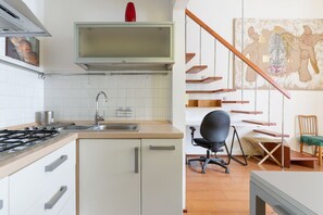 Kühlschrank, Mikrowelle, Toaster