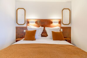 Luxury Villa, Multiple Beds, Patio - Villa St Remy Centre Piscine et Hammam (St.-Remy-de-Provence)