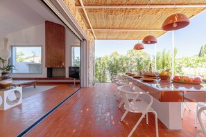 Outdoor dining - Villa St Remy Centre Piscine et Hammam (St.-Remy-de-Provence)