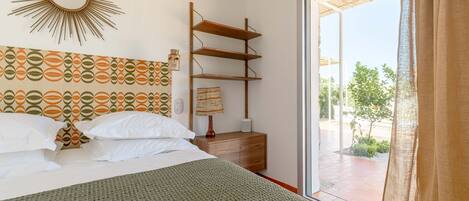 ラグジュアリー ヴィラ ベッド (複数台) パティオ | 高級寝具、低反発ベッド、WiFi (無料)