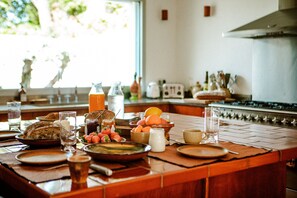 Luxury Villa, Multiple Beds, Patio | Private kitchen | Espresso maker, electric kettle - Villa St Remy Centre Piscine et Hammam (St.-Remy-de-Provence)