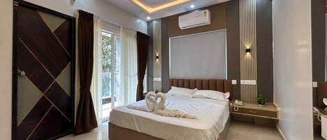 Balcony room | Free WiFi, bed sheets