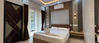 IAN Hotels